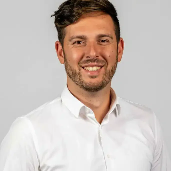 Kristian Trpcevski - Geschaeftsfuehrer der SEOGUIDELINE LTD und Betreiber des Portals Zypern-LTD. Auswanderer, SEO Stratege und Brand Visibility Manager